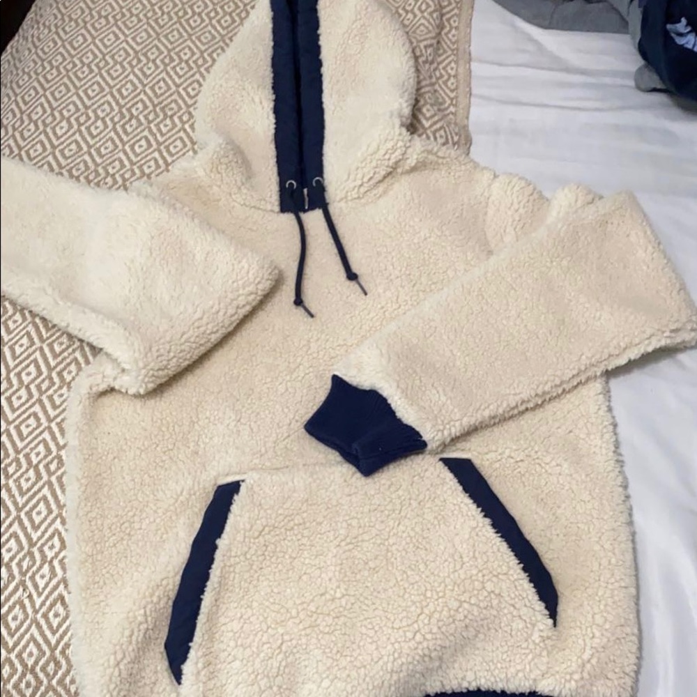 Old navy hoodie/ pullover!
